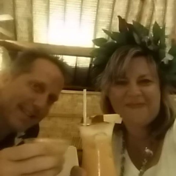 Meet your Posher, Posh - Picture 2 of 2